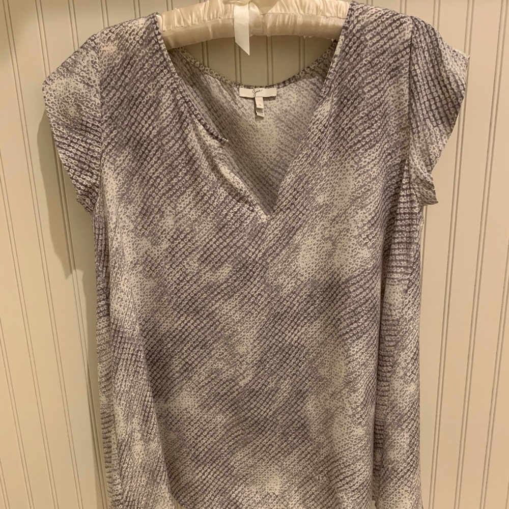 V neck shirt